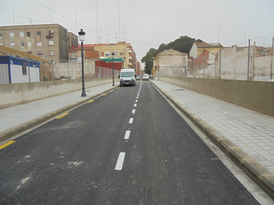 En este momento estás viendo FIRMUS EJECUTA LA OBRA QUE ELIMINA EL TAPÓN URBANÍSTICO DE LA CALLE BERENGUER MALLOL