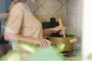 Lee más sobre el artículo OCHO CONSEJOS PARA CONSEGUIR UNA TEMPERATURA AGRADABLE EN TU COCINA 