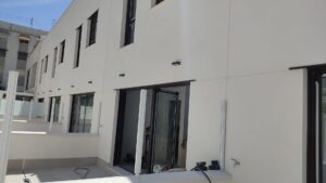 Lee más sobre el artículo Recta final para los adosados Músico Chapí y las obras en Armonía Residencial cogen ritmo