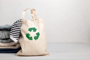 Lee más sobre el artículo APOSTAR POR LA MODA CIRCULAR SE TRADUCE EN AHORRO Y PROTECCIÓN DEL MEDIOAMBIENTE