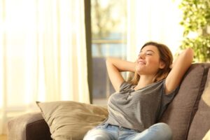 Lee más sobre el artículo VENTILACIÓN, ORIENTACIÓN Y NATURALEZA, LAS CLAVES DE UNA CASA FRESCA EN VERANO